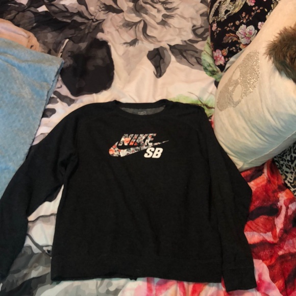 nike floral sweater